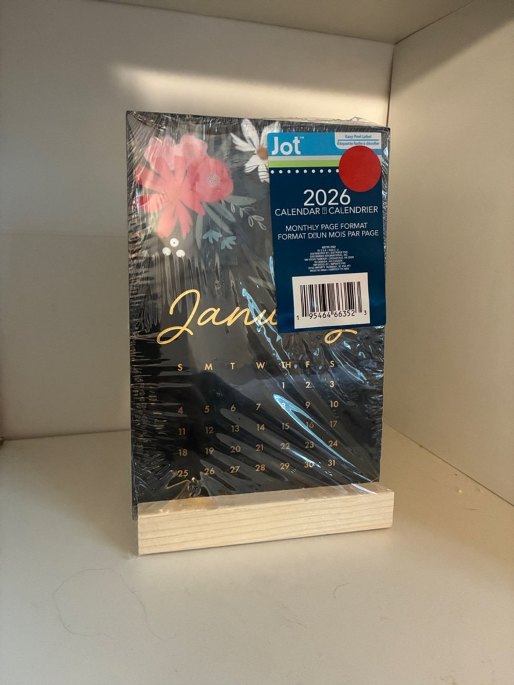 2026 Floral Desk Standing Calendar NWT